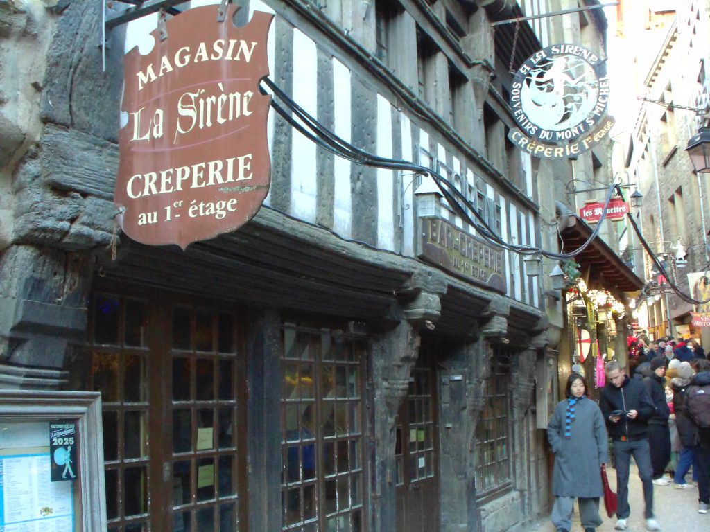 devanture la creperie restaurant mont saint michel
